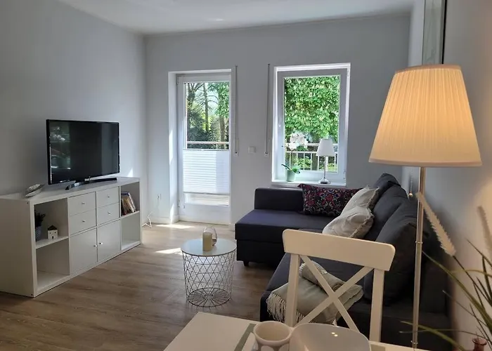 Mit Blick In Den Emsseepark * 워렌도르프